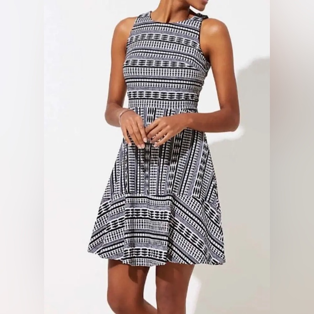 LAST CHANCE | LOFT Geo Textured Flare Sleeveless Mini Dress | Like New